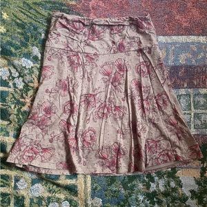 Supreme comfy skirt tan with red flower designs